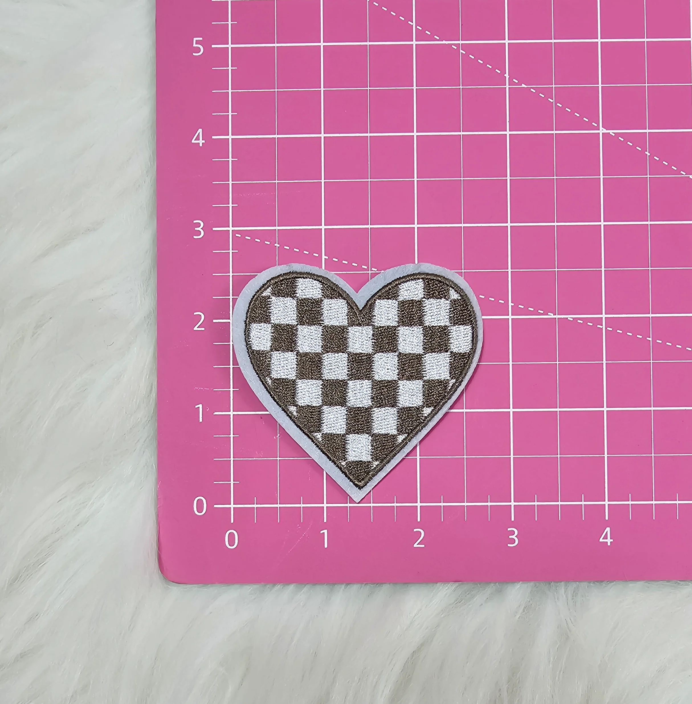 Checkered Heart Embroidery Iron On Patch - Image 7